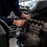 Décalaminage moto : hydrogène ou méthode maison ?
