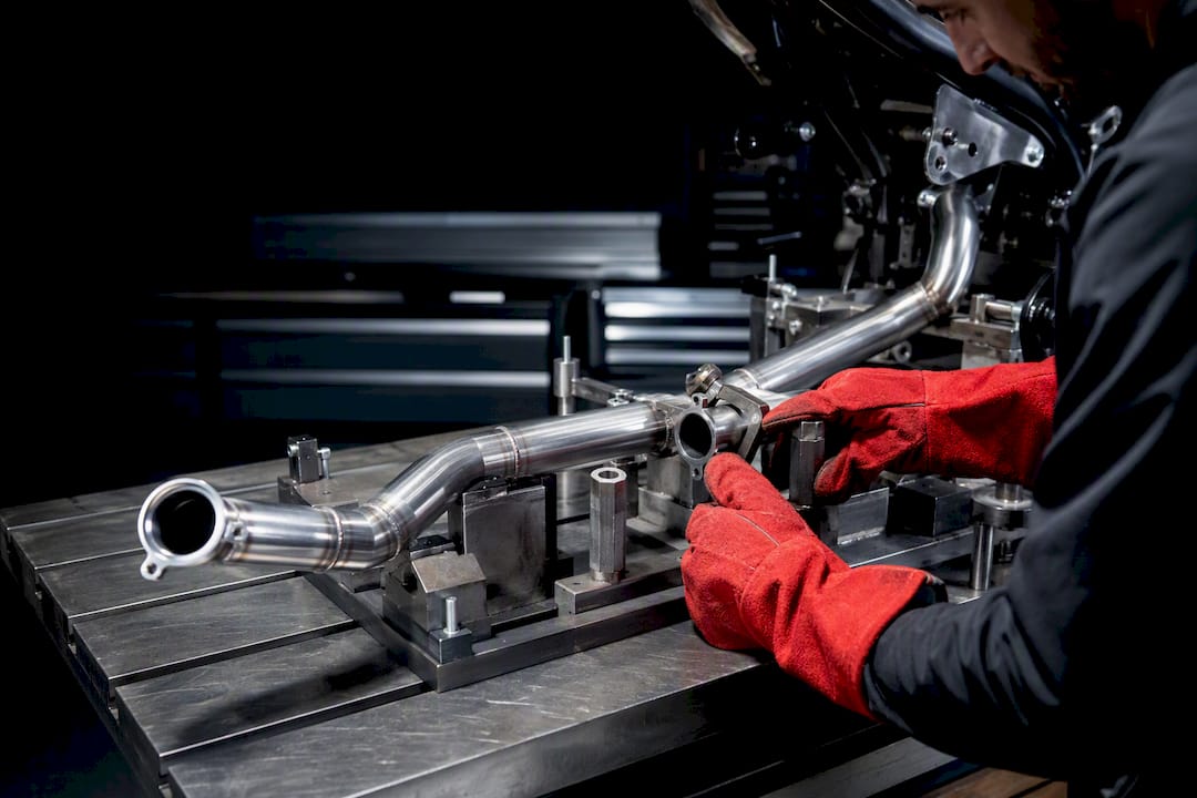 Fabrication d'une ligne inox pour moto